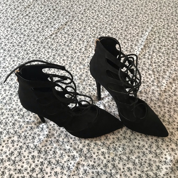 Black lace up heels with zipper on back - Picture 1 of 4